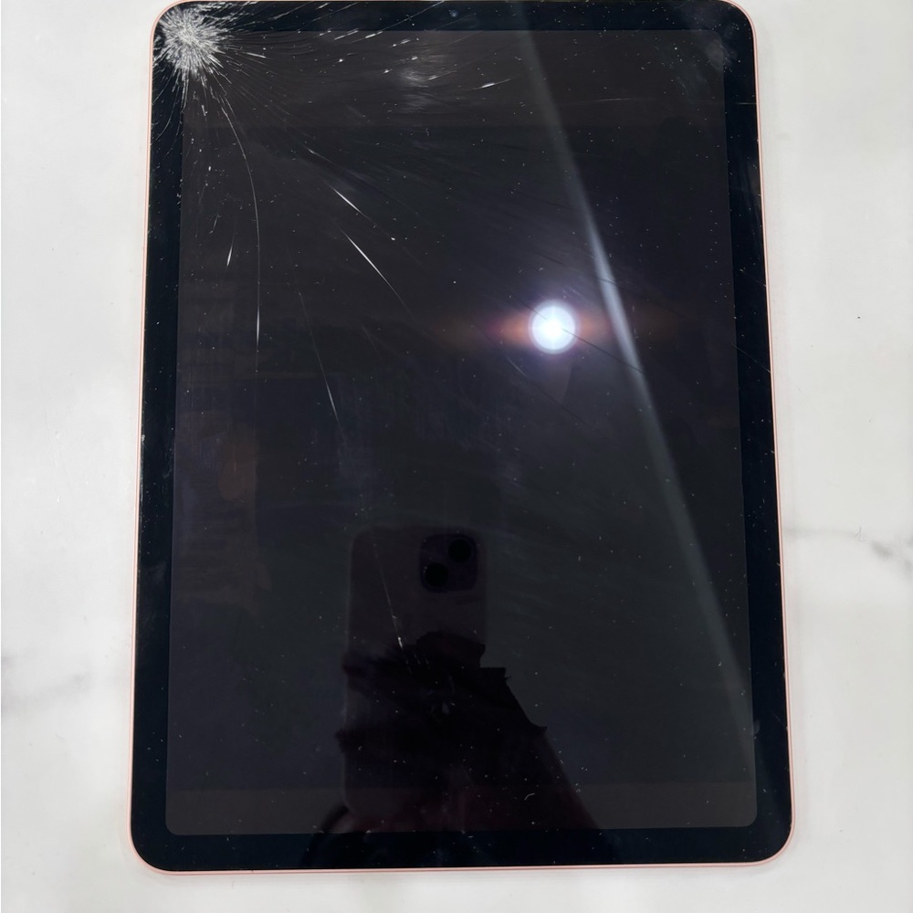 Apple Air 4th Generation Tablet in Rose Gold